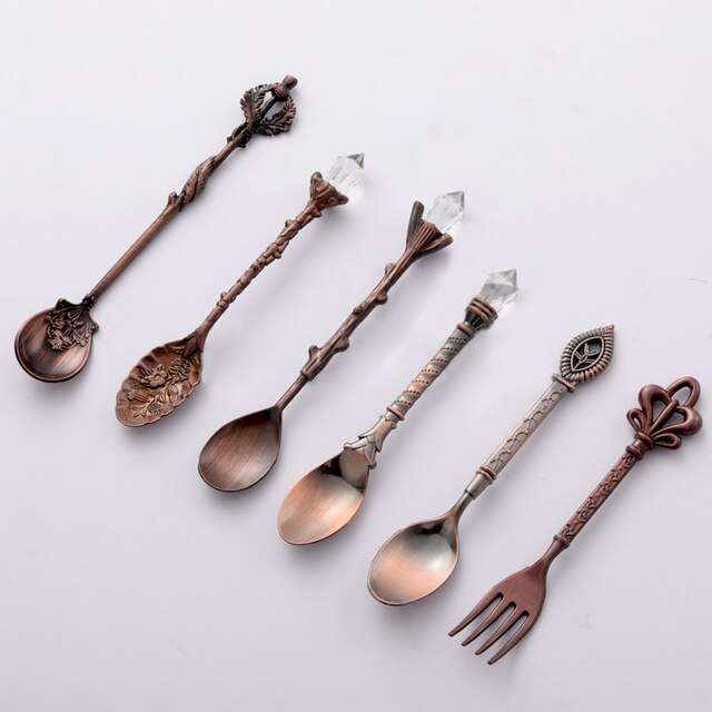 Vintage Dessert Royal Style  Cutlery Set - CozyWhims Red-Copper